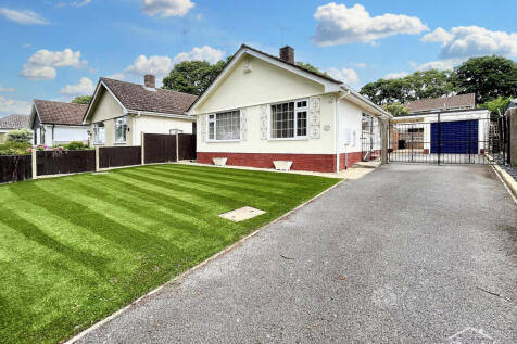Deepdene Lane, Bournemouth, BH11 9 3 bed detached bungalow for sale