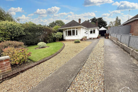 Cudnell Avenue, Bournemouth, BH11 9 2 bed bungalow for sale