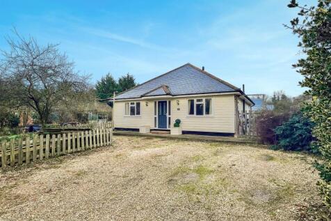 Chapel End, Broxted, Dunmow 4 bed detached bungalow for sale