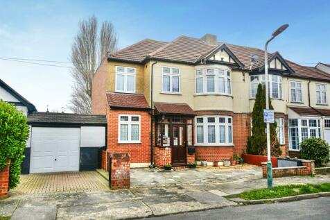 5 bedroom semi-detached house for sale