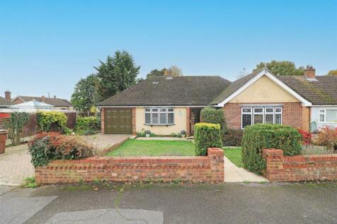 2 bedroom detached bungalow for sale