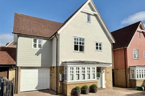 Brickbarns, Great Leighs, Chelmsford 3 bed link detached house for sale