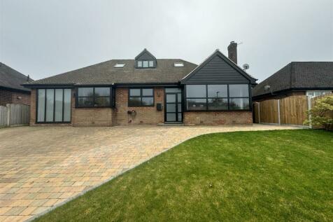 5 bedroom detached bungalow for sale