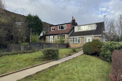 3 bedroom semi-detached bungalow for sale