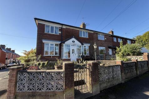 3 bedroom end of terrace house for sale