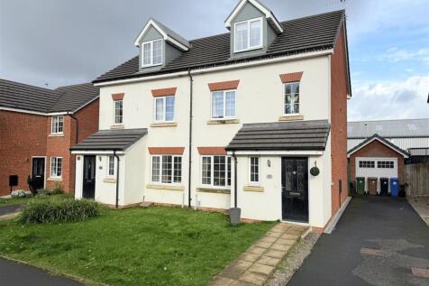 4 bedroom semi-detached house for sale