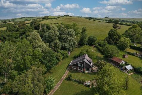 Upper Street, Quainton, Buckinghamshire. 4 bed detached house for sale