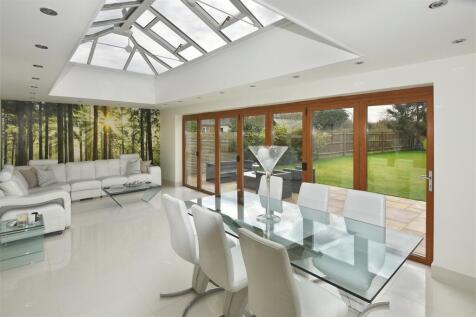 Burnham Road, Westcott, Buckinghamshire. 5 bed detached house for sale