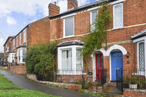 The Green, Quainton, Buckinghamshire. 2 bed end of terrace house for sale