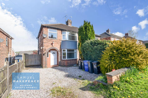 Pennyfields Road, Newchapel... 3 bed semi