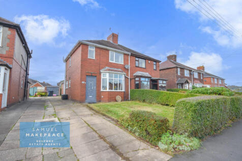 Semi-detached house for sale