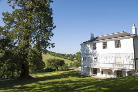 Charmouth 2 bed apartment for sale