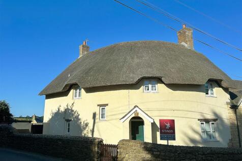 4 bedroom semi-detached house for sale