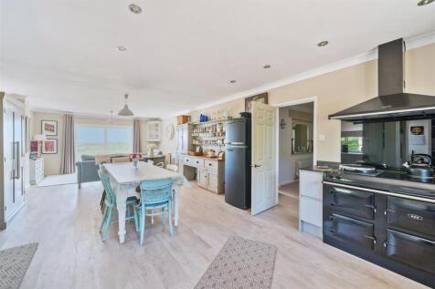 Shipton Road, Bridport 4 bed detached house for sale