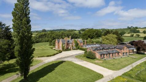9 bedroom detached house for sale