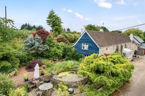 5 bedroom semi-detached house for sale