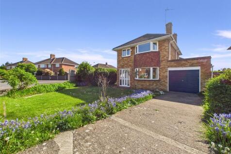 Farrant Avenue, Churchdown... 3 bed detached house for sale