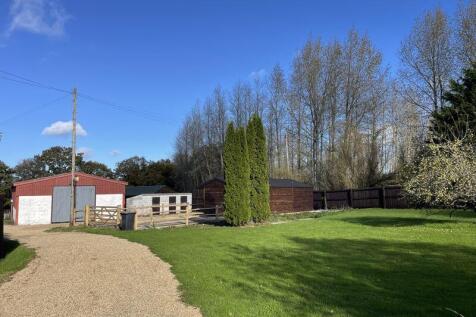 Catts Hill, Mark Cross, Crowborough... 4 bed detached house for sale