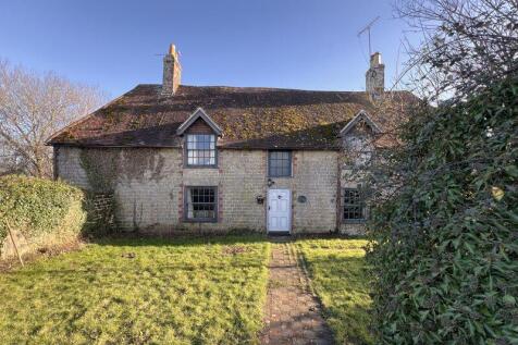 London Road, Pulborough 5 bed character property for sale