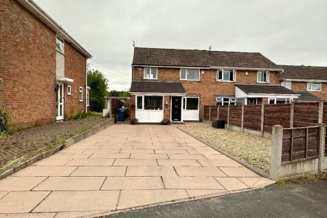 3 bedroom semi-detached house for sale