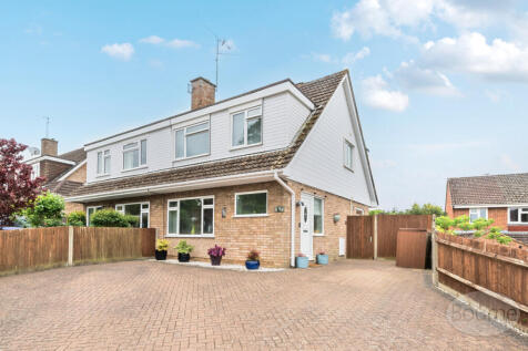 3 bedroom semi-detached house for sale