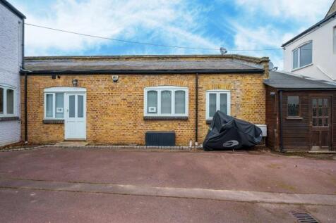 Mews Cottage, Gladstone Road... 2 bed semi