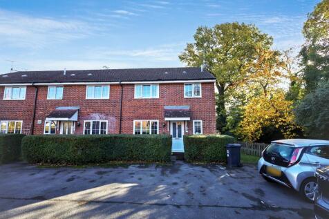 95 Gresley Close, Hertfordshire, AL8 7QA 2 bed semi