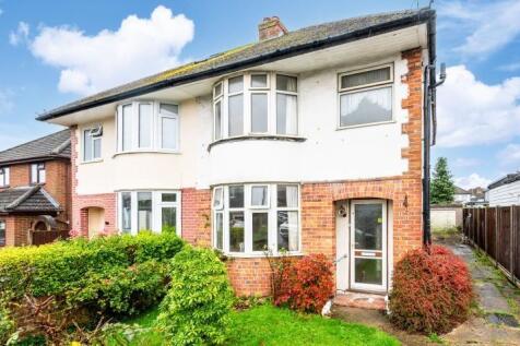 Belmont Avenue, Guildford, Surrey, GU2 3 bed semi