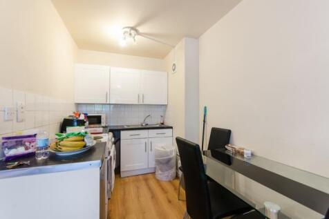 Studio flat for sale