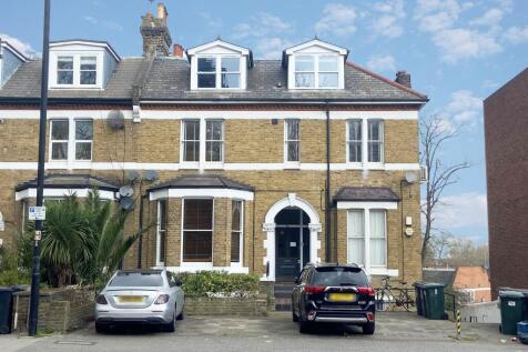 96D Amhurst Park, London, N16 5AR 2 bed flat for sale