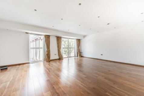 Longmoore Street, Victoria, London, SW1V 3 bed flat for sale