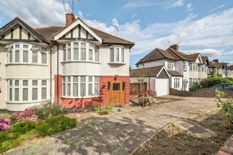 Tenterden Drive, Finchley, London, NW4 3 bed house for sale