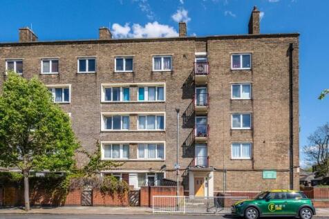 Clarkson House, Maysoule Road... 3 bed flat for sale