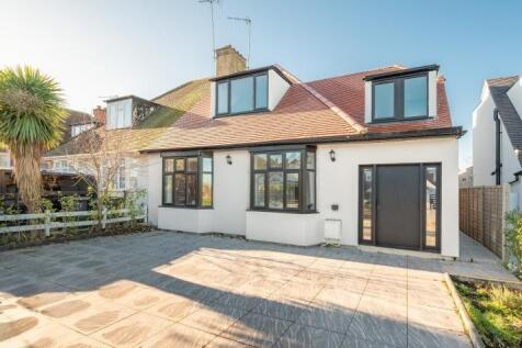 5 bedroom semi-detached house for sale