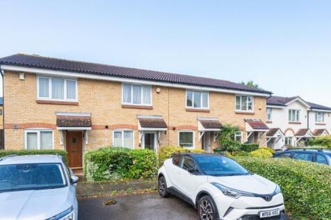 Greenside Close, London, SE6 2 bed terraced house for sale