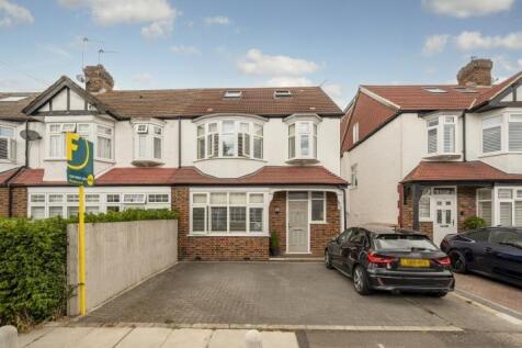 4 bedroom semi-detached house for sale