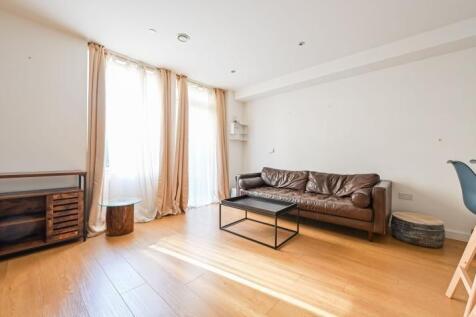 Cavendish Square, Beckton, London... 3 bed flat for sale