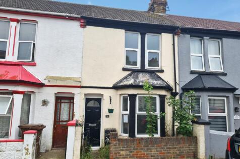 36 Garfield Road, Kent, ME7 1QB 3 bed semi