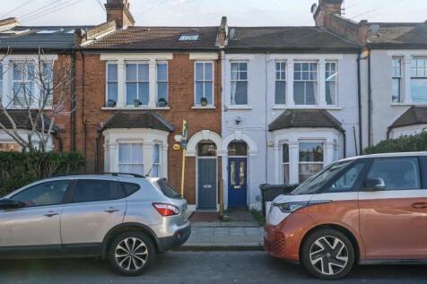 Cavendish Road, London, SW12 3 bed duplex for sale