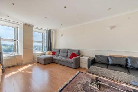 Stanmore Towers, Church Road... 1 bed flat for sale