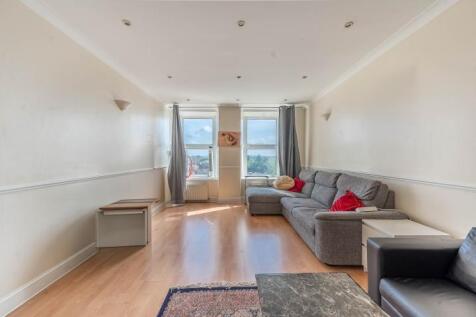 Stanmore Towers, Church Road... 1 bed flat for sale