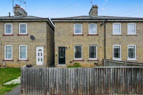 260 Exning Road, Suffolk, CB8 0AN 3 bed semi
