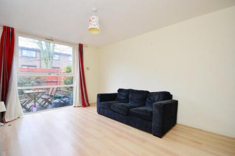 Huguenot Square, London, SE15 2 bed maisonette for sale