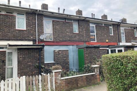 Semi-detached house for sale