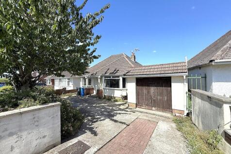 Pound Lane, Oakdale, Poole, BH15 2 bed detached bungalow for sale