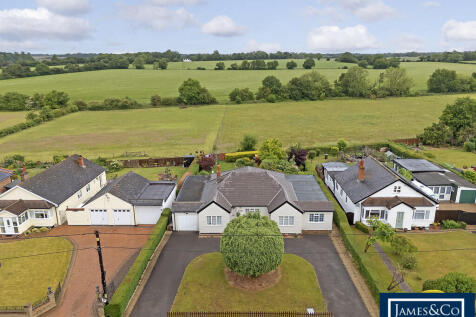 5 bedroom detached bungalow for sale