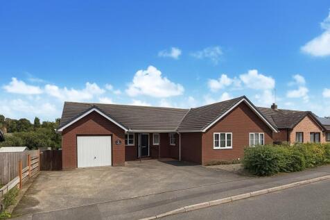 Caefelyn, Norton, Presteigne 3 bed detached bungalow for sale