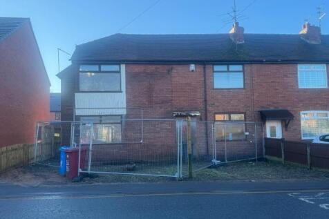 4 bedroom end of terrace house for sale