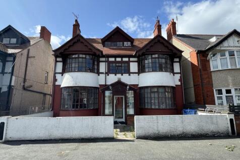13 bedroom detached house for sale