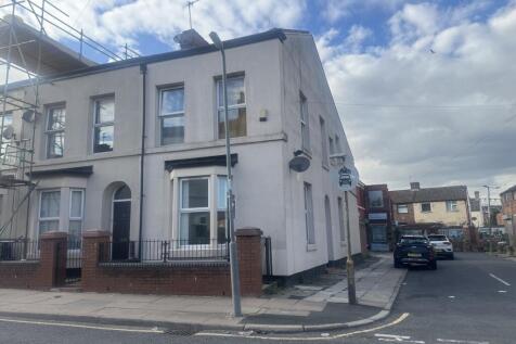 4 bedroom end of terrace house for sale